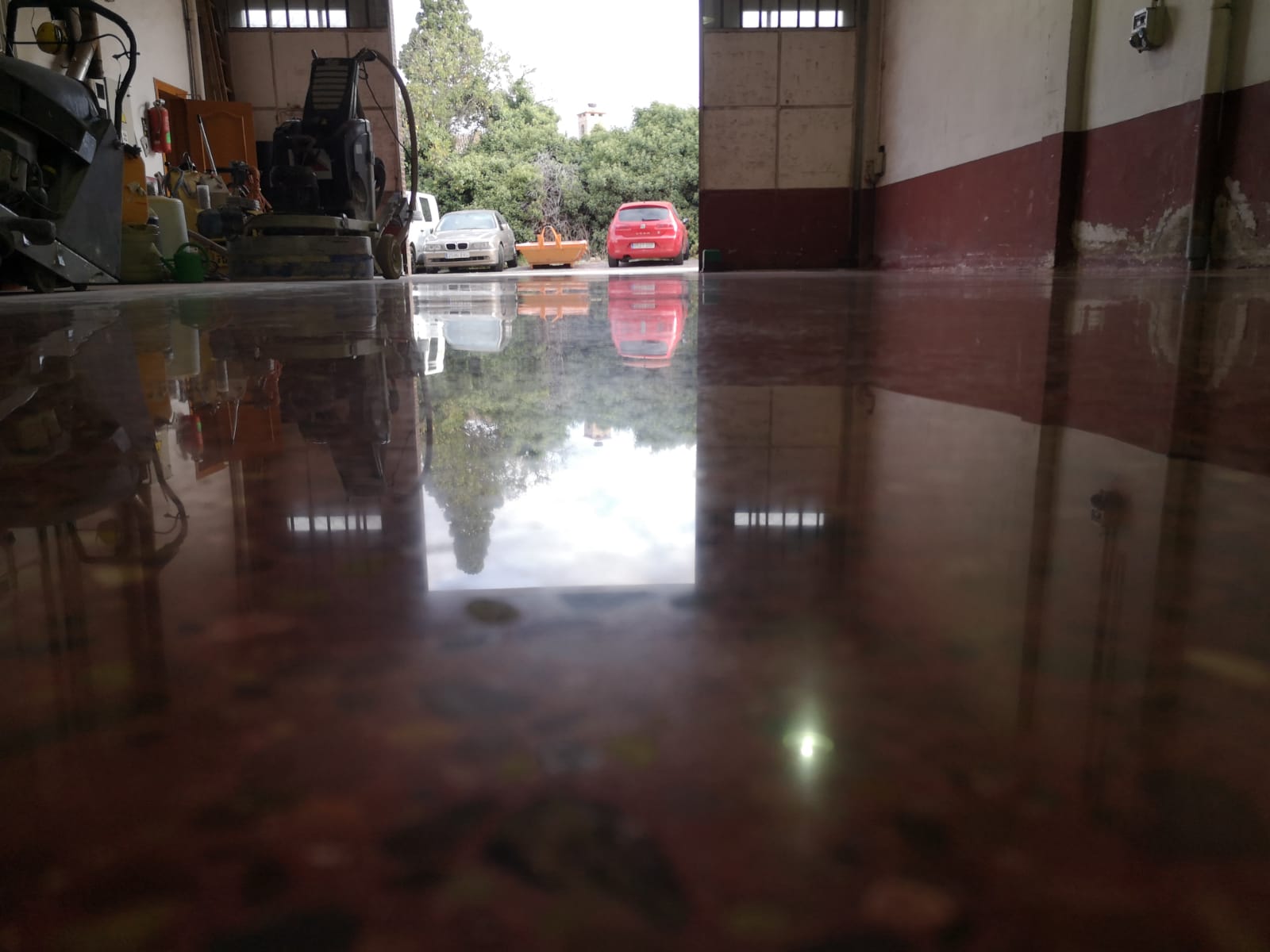 Aplicación de mortero autonivelante para viviendas de obra nueva